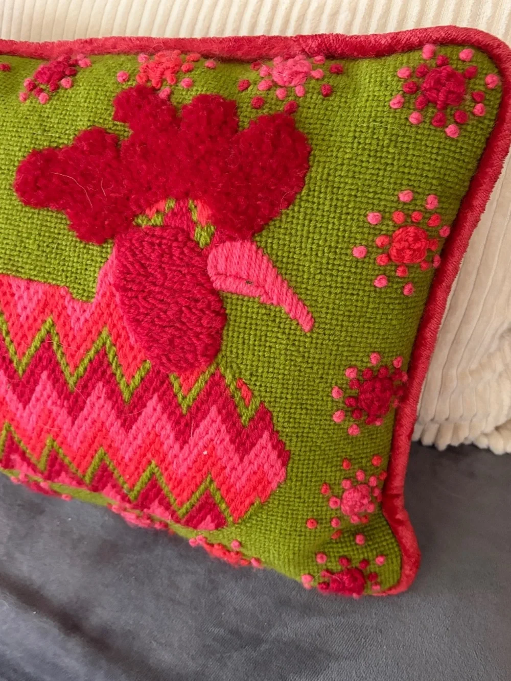 Vintage Vibrant 3D 70s needlepoint Rooster chicken pillow velvet back 12 x 17